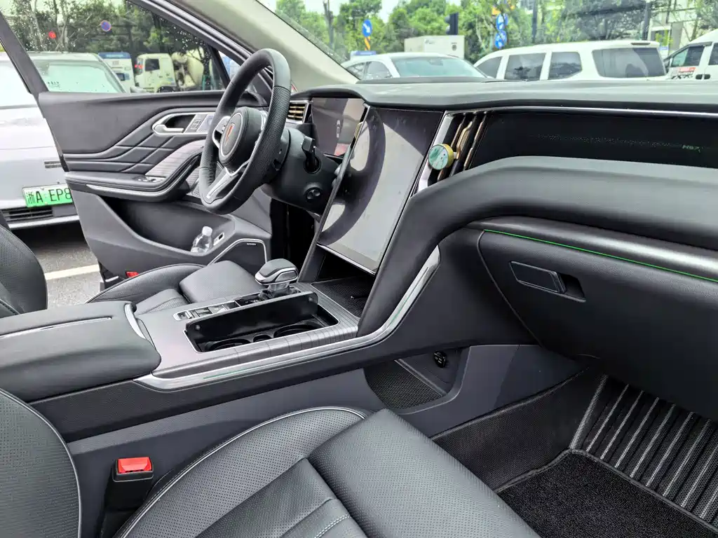 Hongqi Hongqi HS7 PHEV — миниатюра 9