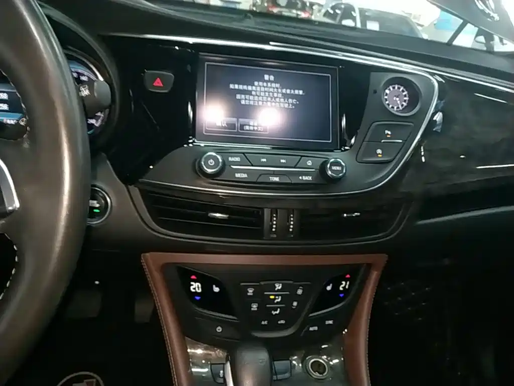 Buick Envision Plus — миниатюра 13