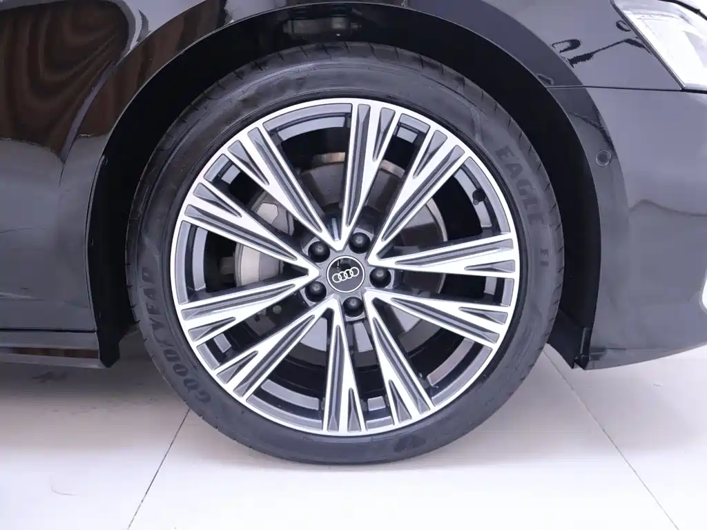 Audi A6L — миниатюра 6