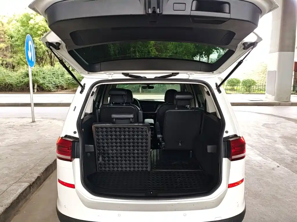 Volkswagen Touran — миниатюра 19