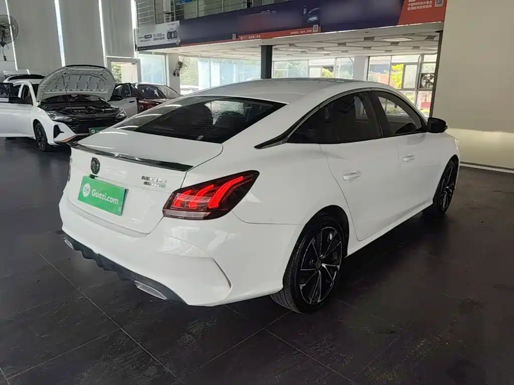 MG MG5 — миниатюра 7