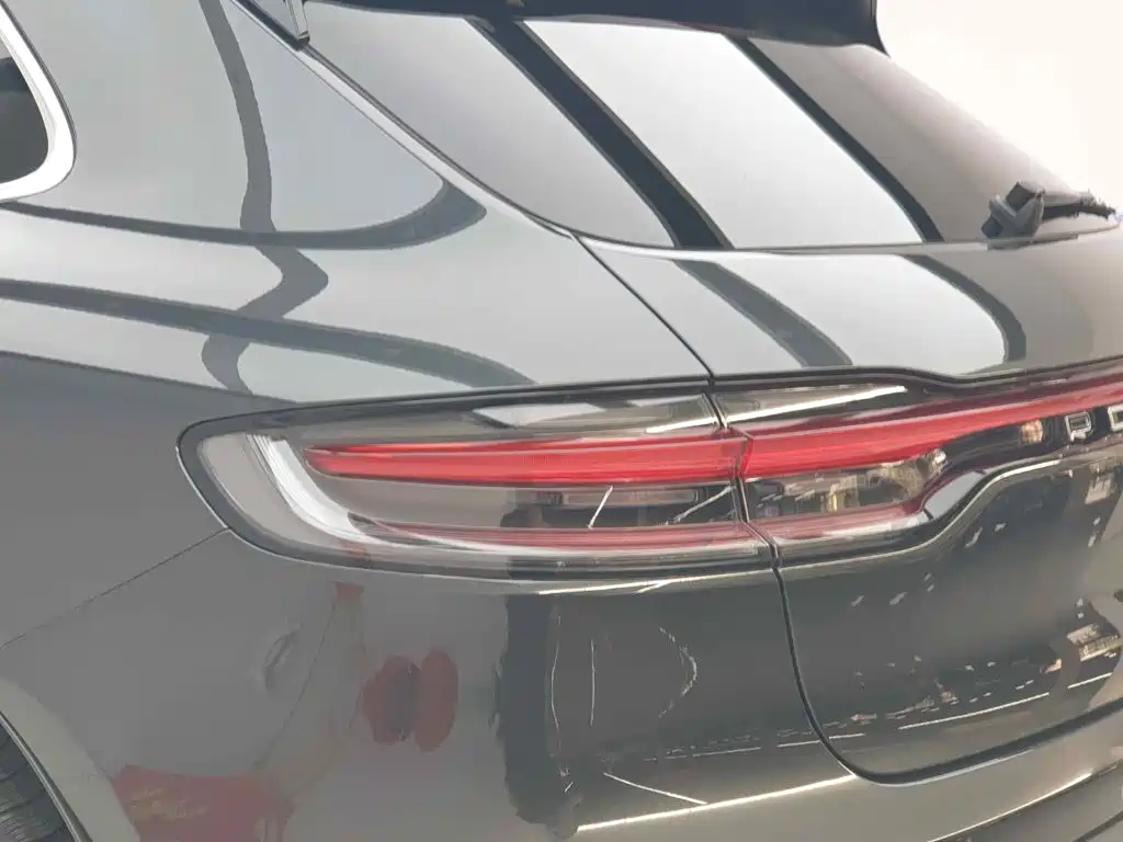 Porsche Macan — миниатюра 10