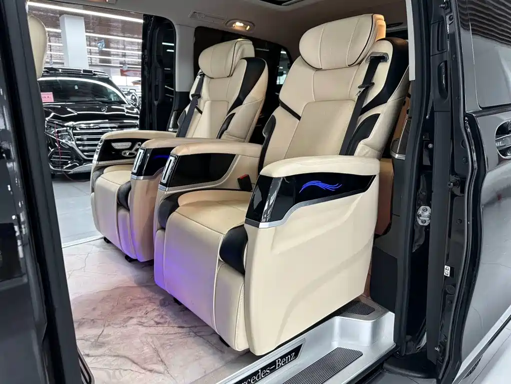 Mercedes-Benz V-Class — миниатюра 15
