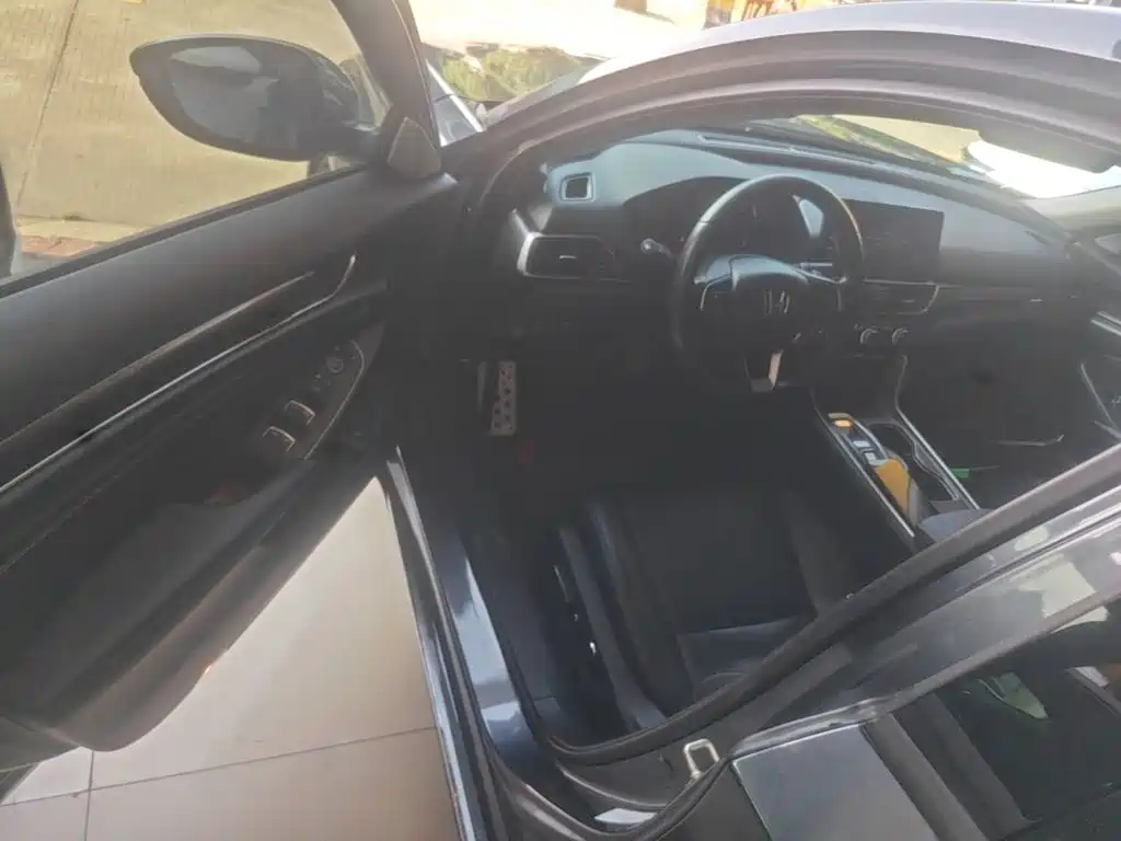 Honda Accord — миниатюра 16