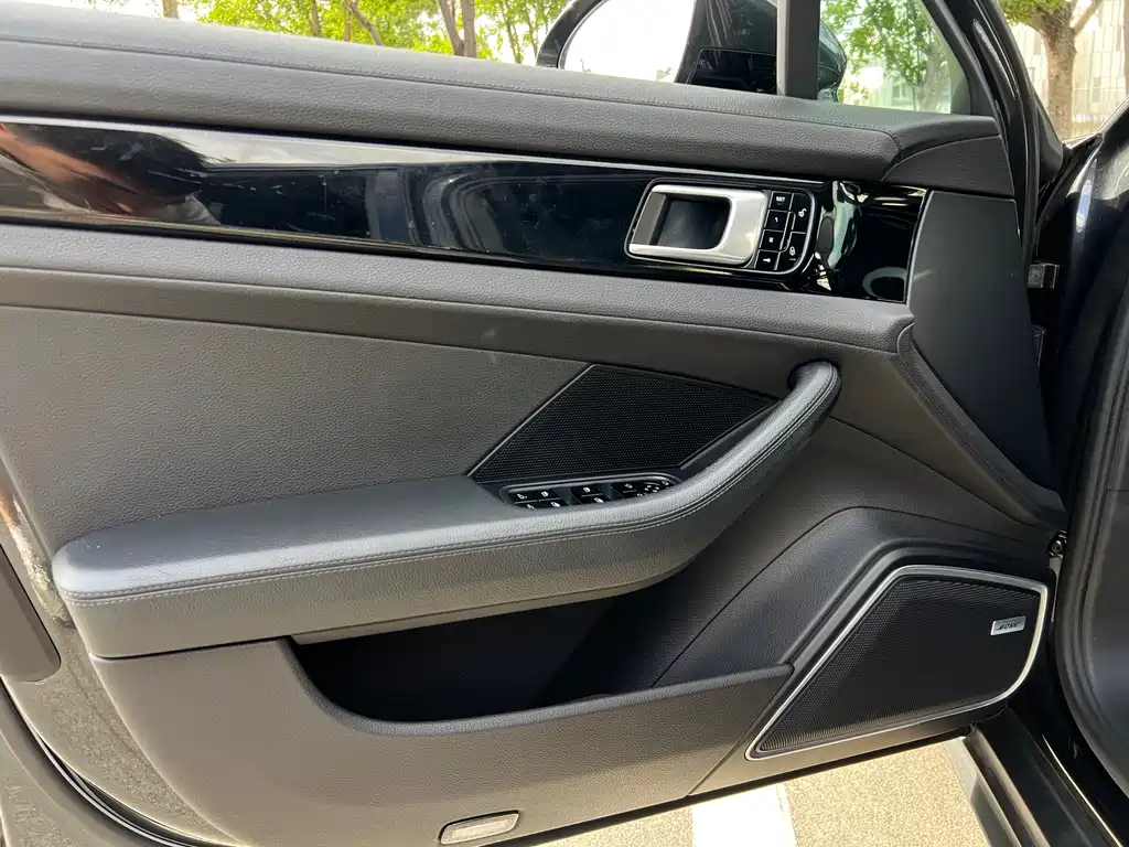 Porsche Panamera — миниатюра 21