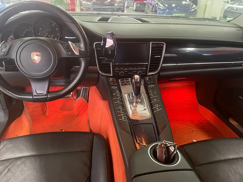 Porsche Panamera — миниатюра 6