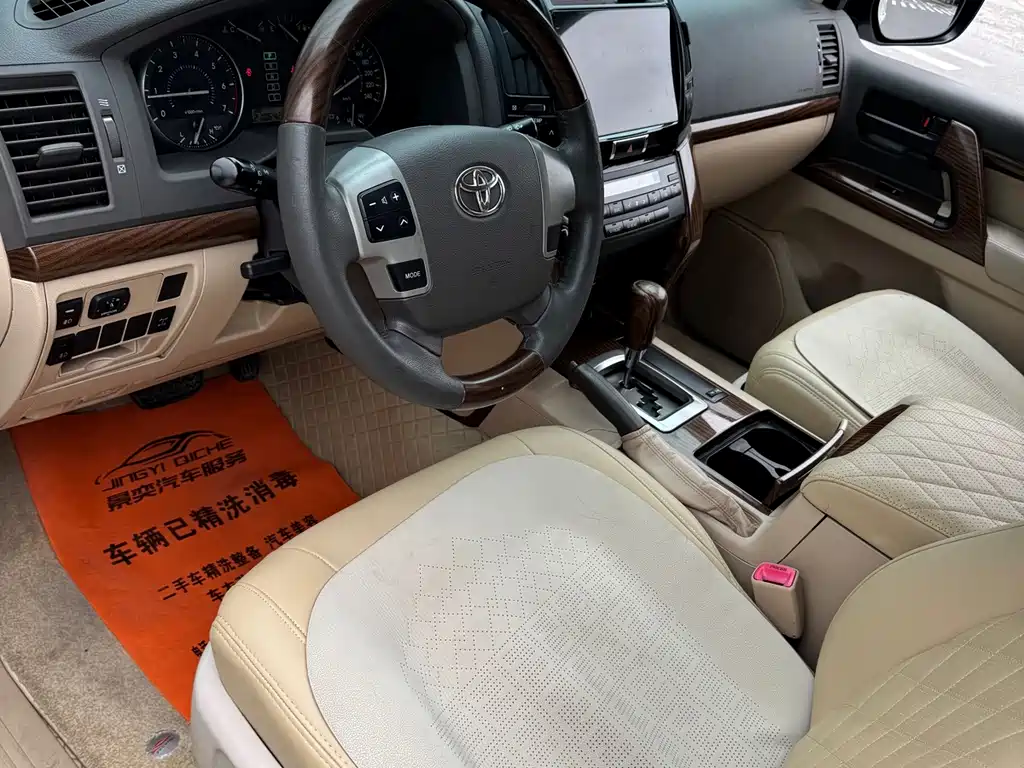 Toyota Land Cruiser — миниатюра 15