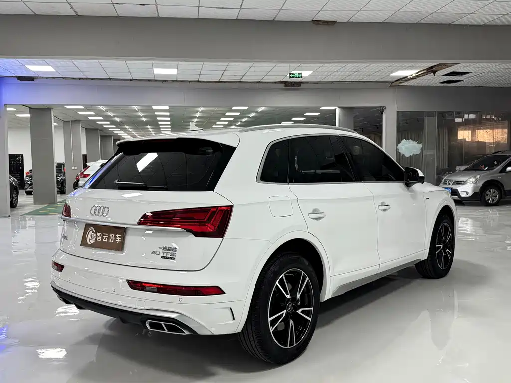 Audi Q5L — миниатюра 9