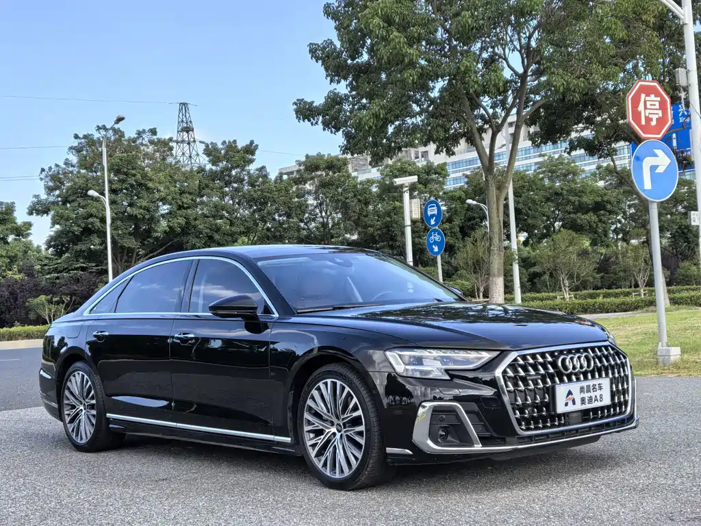 Audi A8 — миниатюра 3
