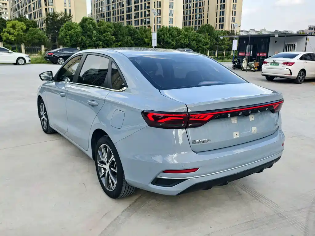 Geely Emgrand — миниатюра 6