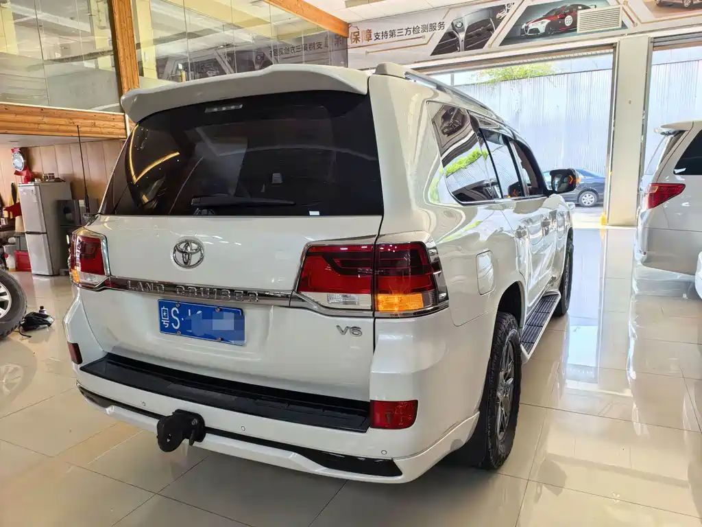 Toyota Land Cruiser — миниатюра 16