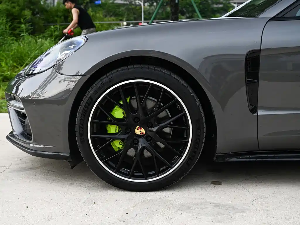 Porsche Panamera — миниатюра 4