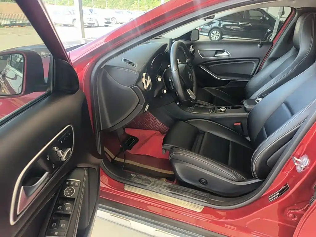 Mercedes-Benz GLA — миниатюра 16
