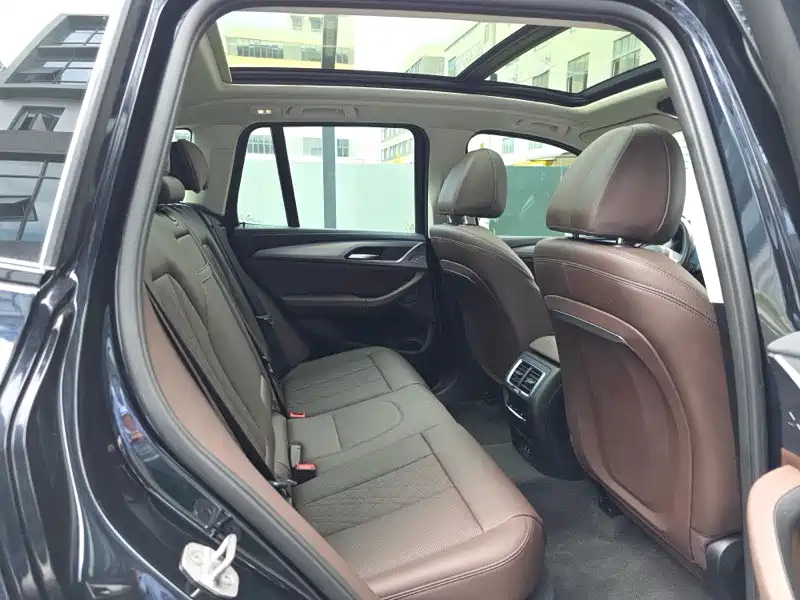 BMW iX3 — миниатюра 6