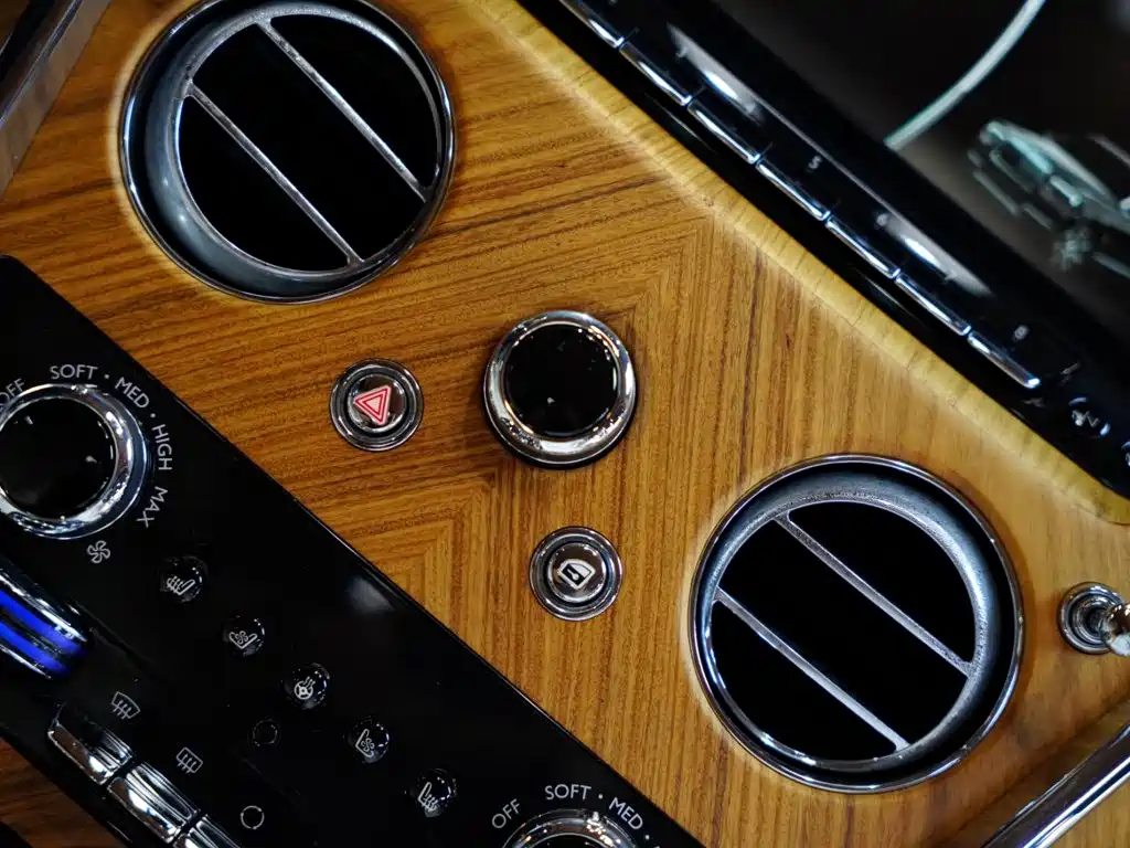 Rolls-Royce Cullinan — миниатюра 43