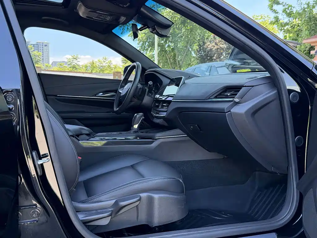 Cadillac CT4 — миниатюра 10