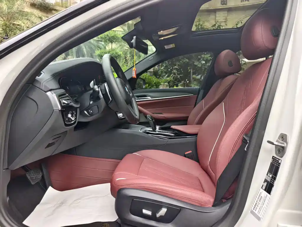 BMW 5 Series — миниатюра 8
