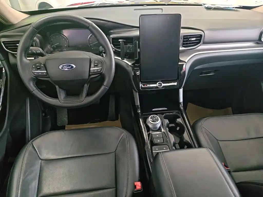 Ford Explorer — миниатюра 10