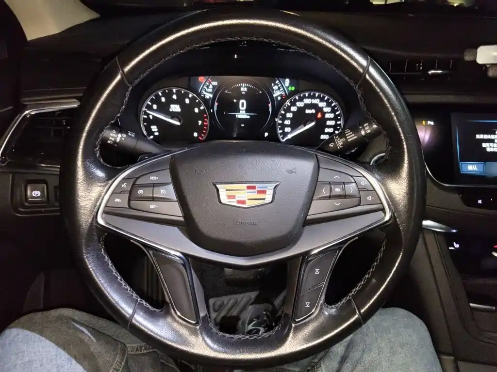 Cadillac XT5 — миниатюра 6