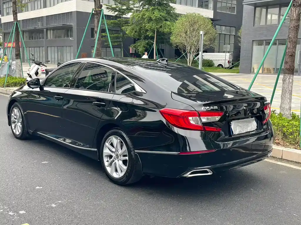 Honda Accord — миниатюра 4