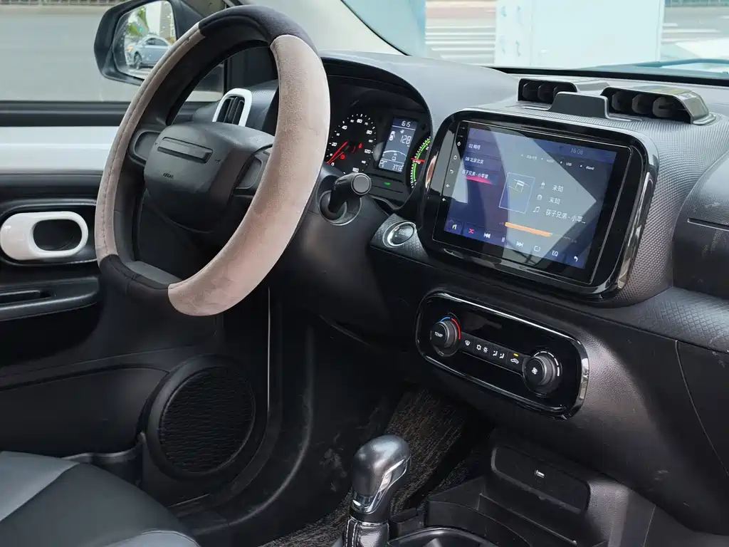 Roewe Clever — миниатюра 14