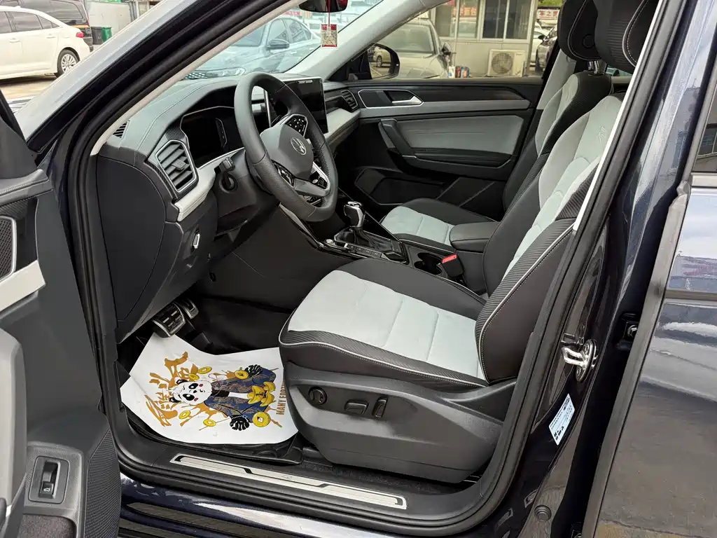 Volkswagen X — миниатюра 3