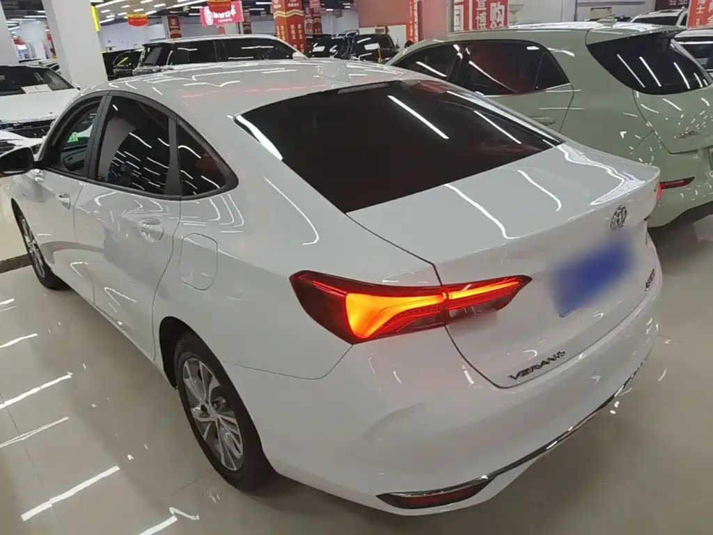 Buick Verano — миниатюра 5