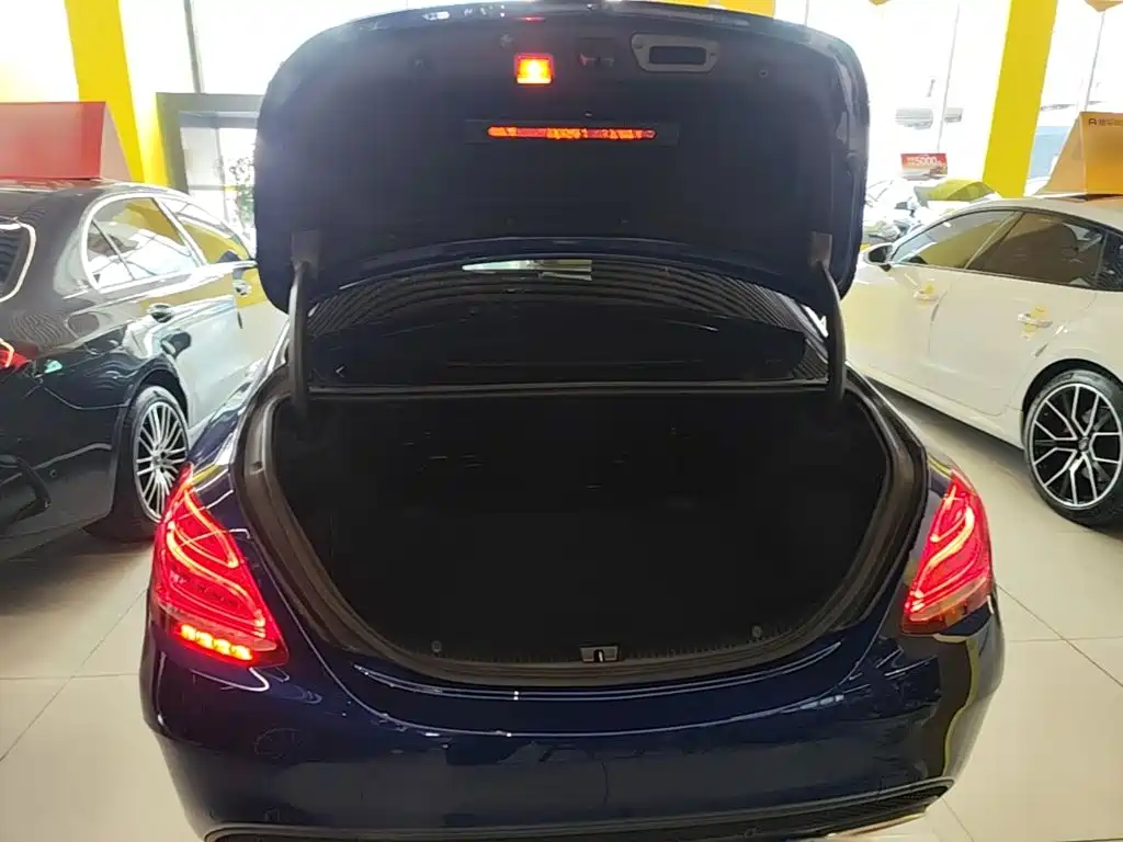 Mercedes-Benz C-Class — миниатюра 19