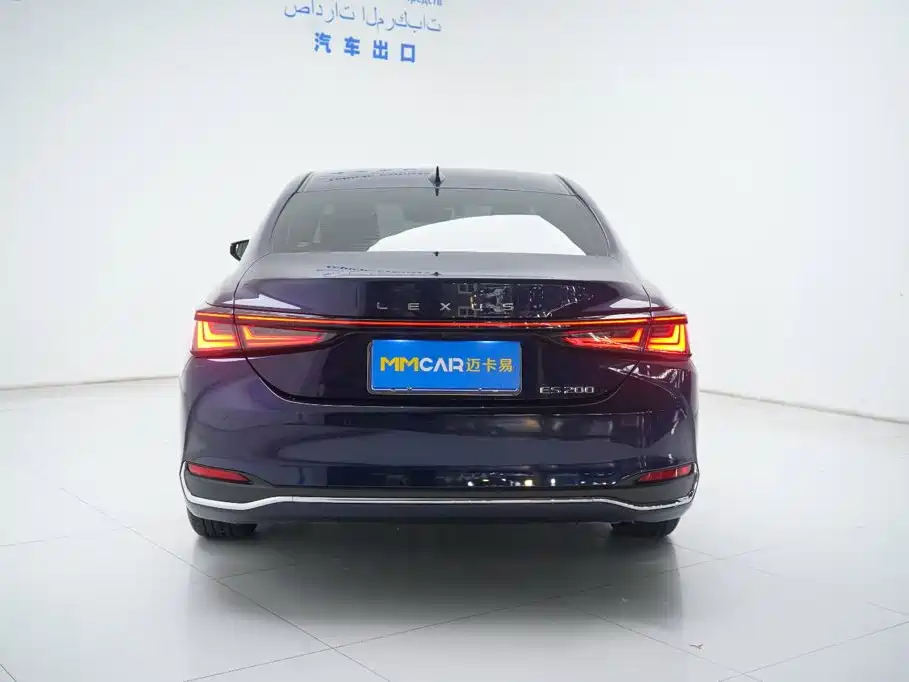 Lexus ES — миниатюра 11