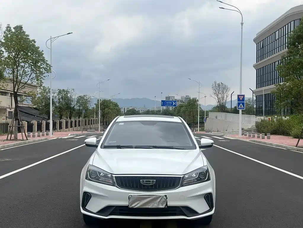 Geely Emgrand — миниатюра 2