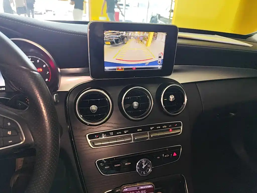 Mercedes-Benz C-Class — миниатюра 13