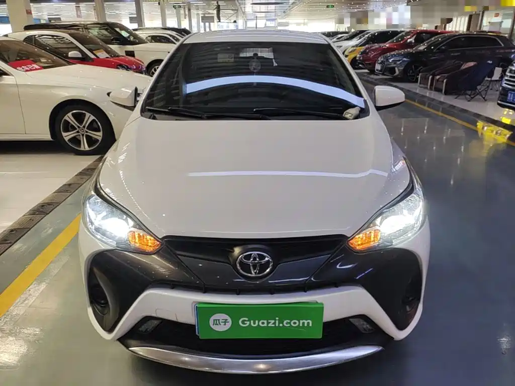 Toyota Yaris L — миниатюра 3