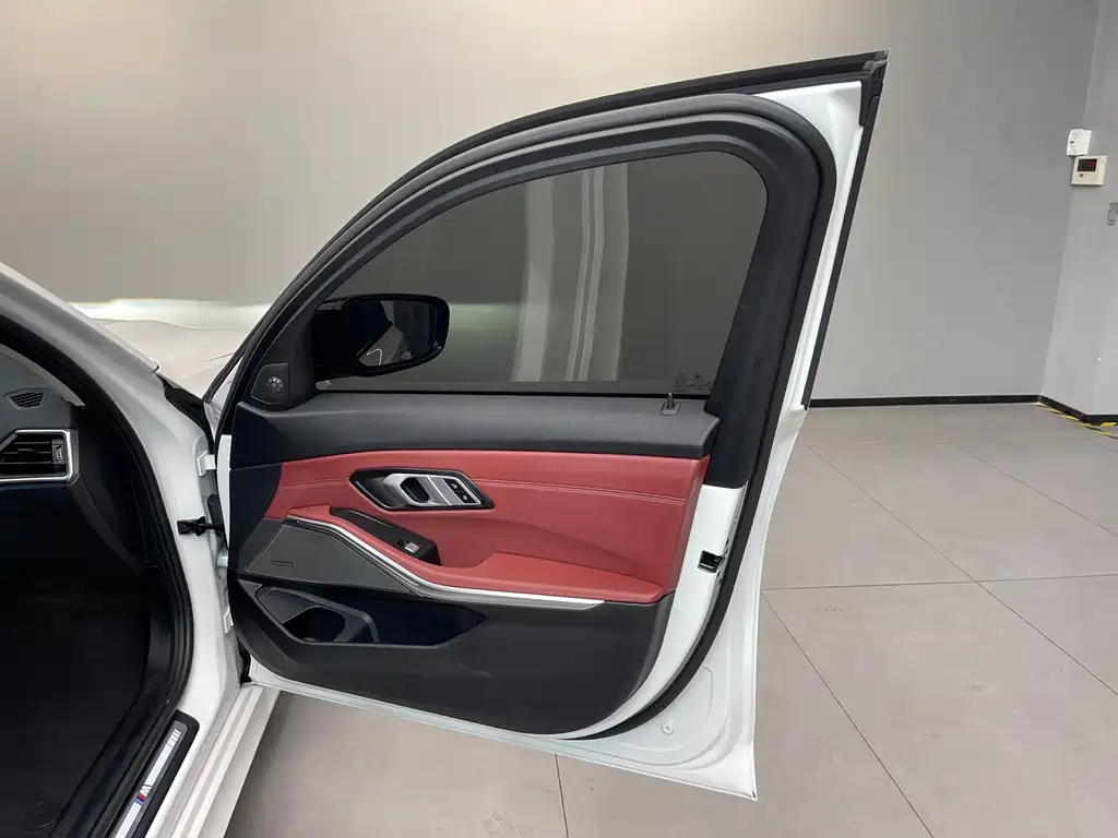 BMW 3 Series — миниатюра 28