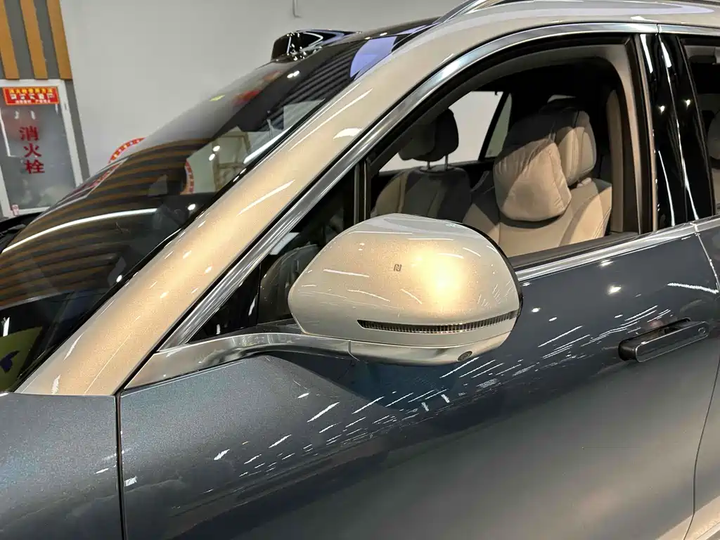 AITO ASK THE WORLD M9