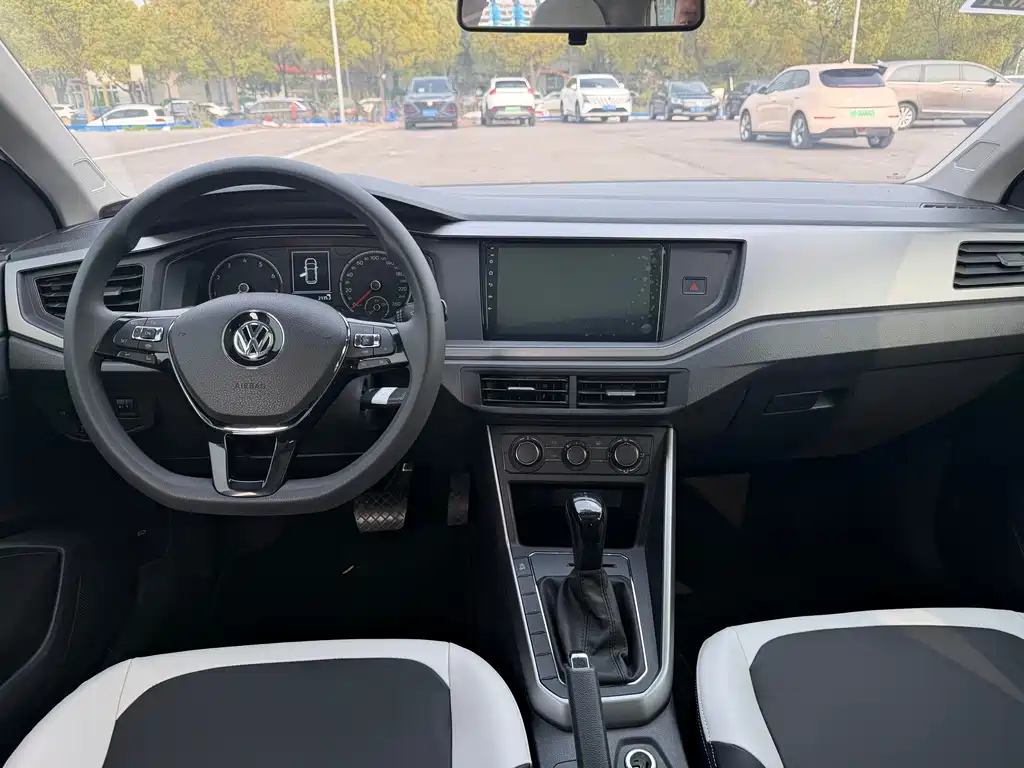 Volkswagen Polo — миниатюра 12