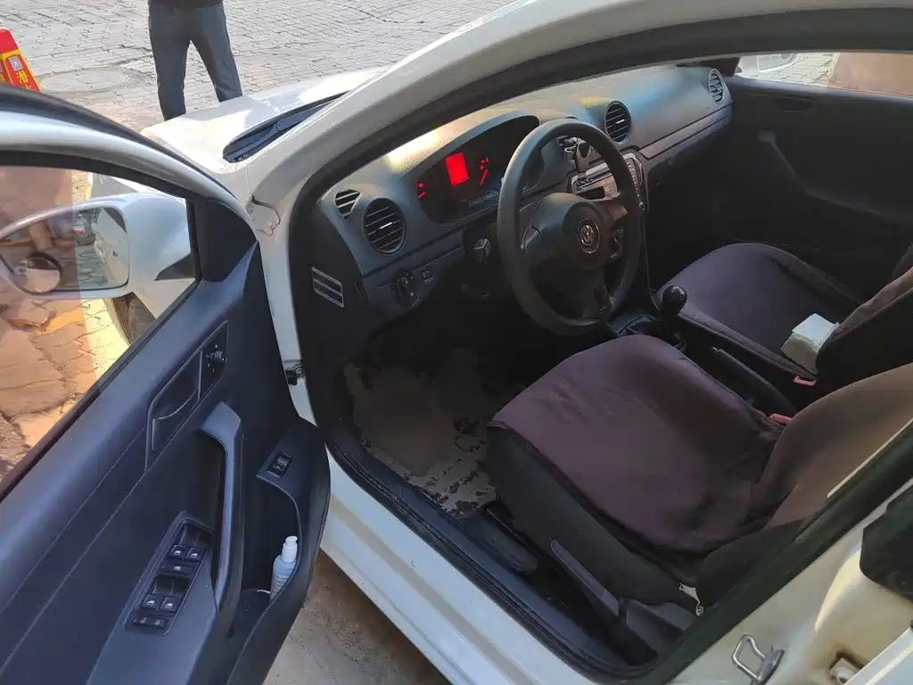Volkswagen Jetta — миниатюра 17