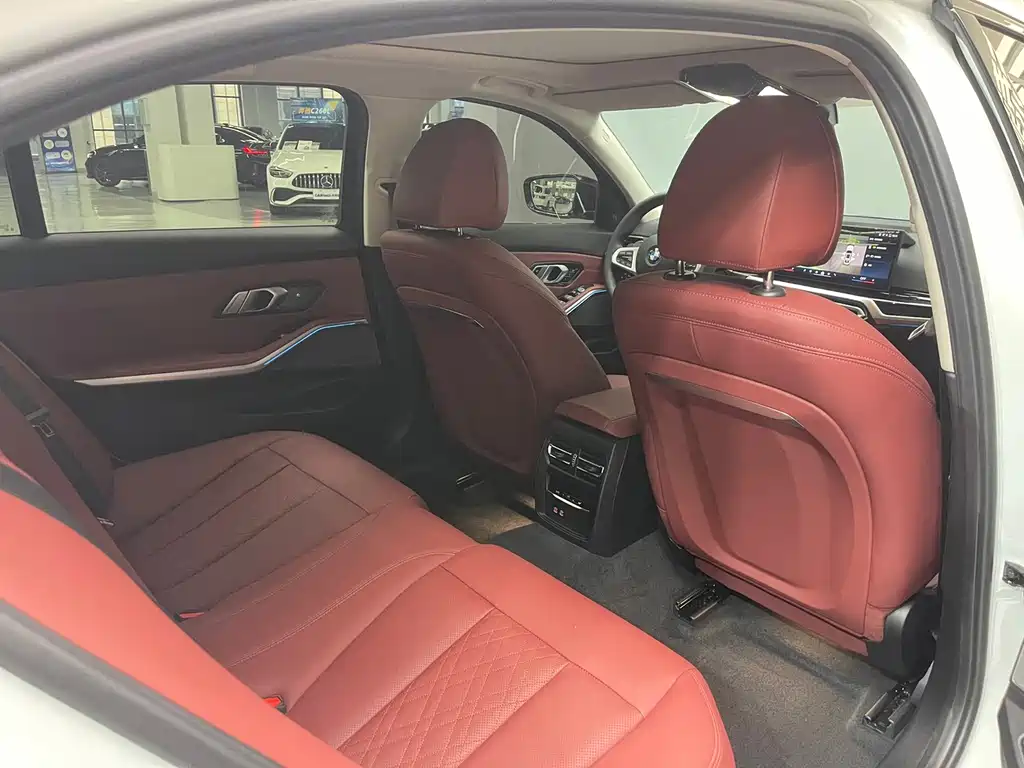 BMW 3 Series — миниатюра 14