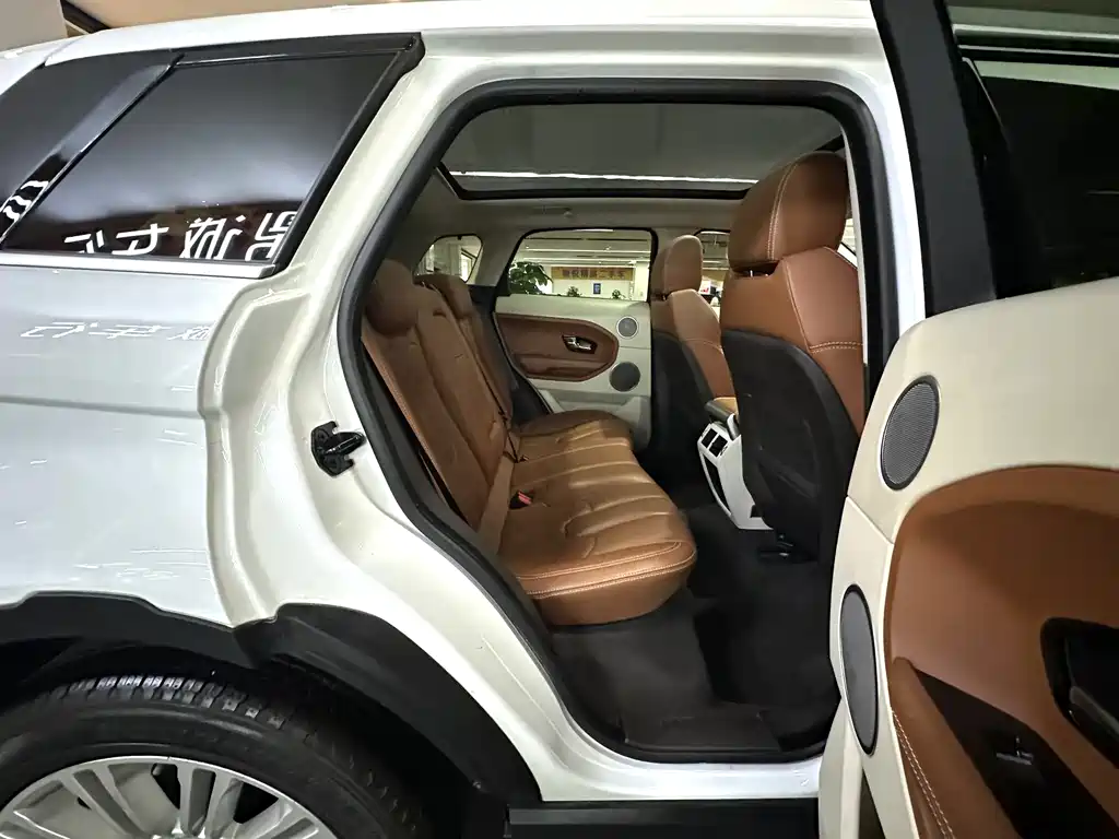 Land Rover Evoque (Import) — миниатюра 23