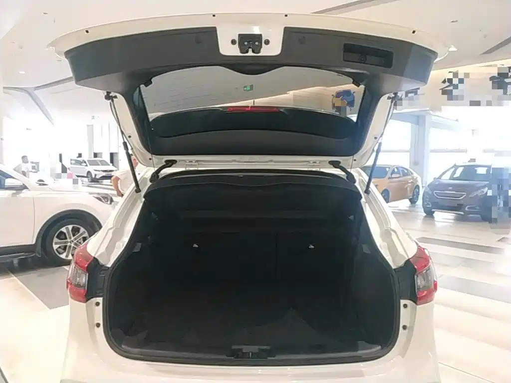 Nissan Qashqai — миниатюра 19