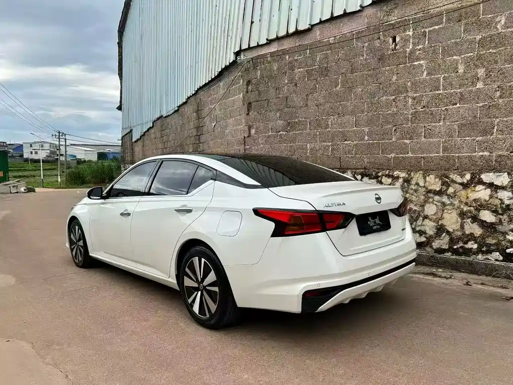 Nissan Teana — миниатюра 3