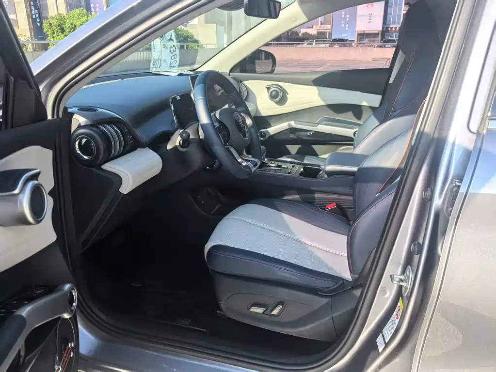 BYD Yuan Plus — миниатюра 4
