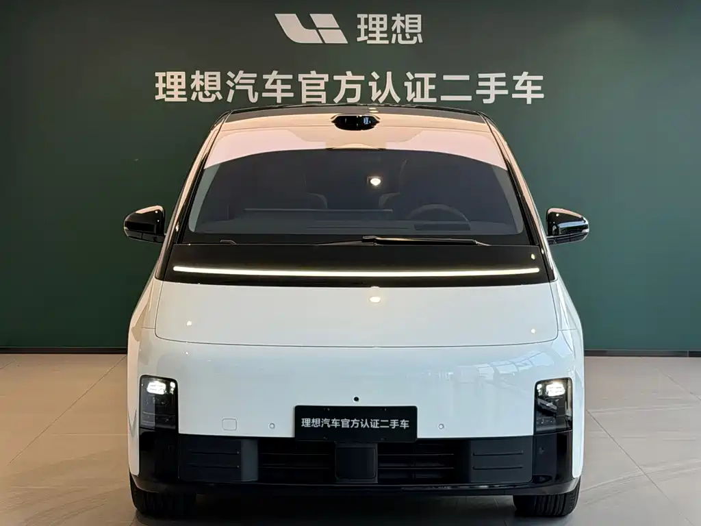 Li Auto Li MEGA — миниатюра 2