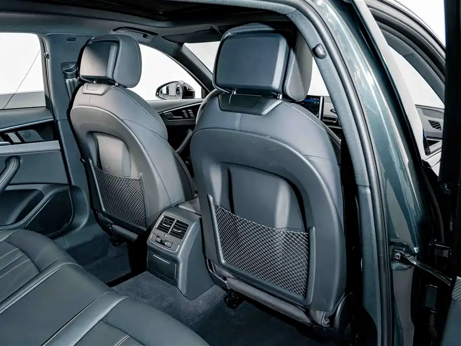 Audi A4L — миниатюра 19