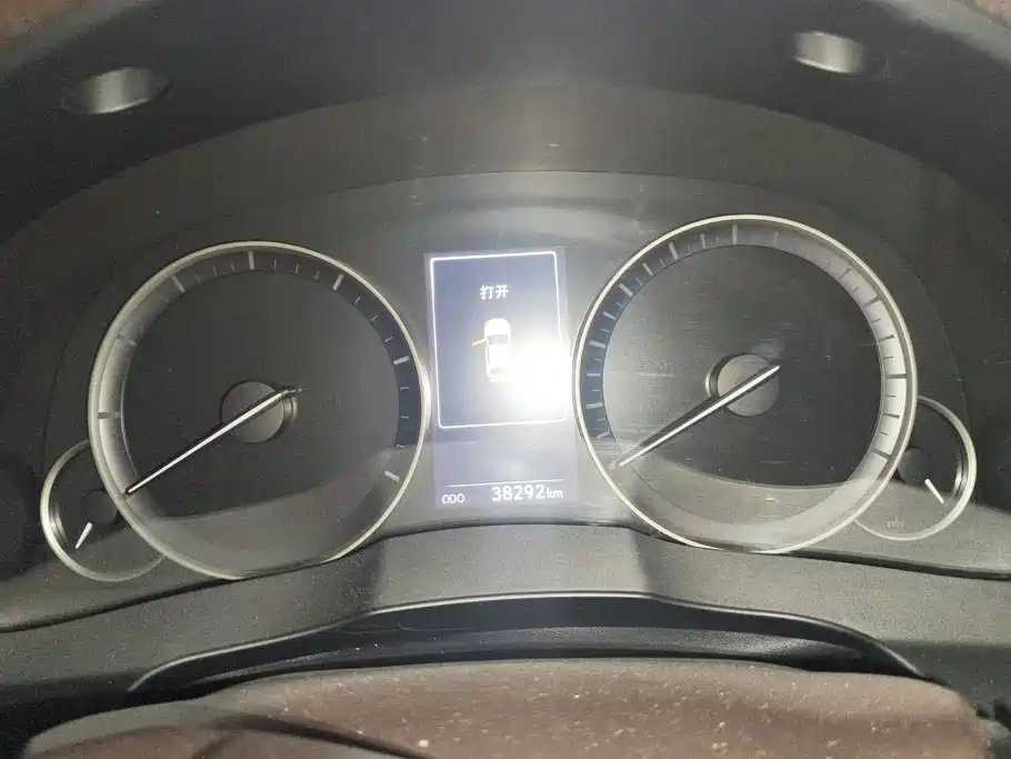 Lexus ES — миниатюра 14