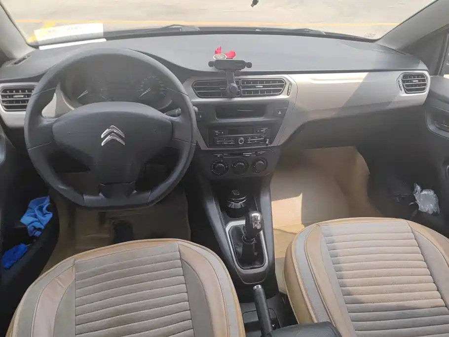 Citroen Elysee — миниатюра 12