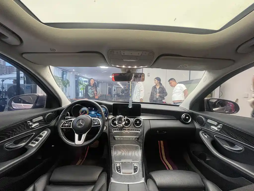 Mercedes-Benz C-Class — миниатюра 8