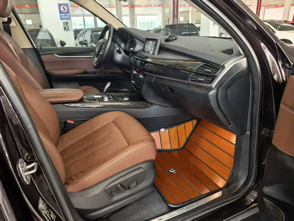 BMW X5 (Import) — миниатюра 24