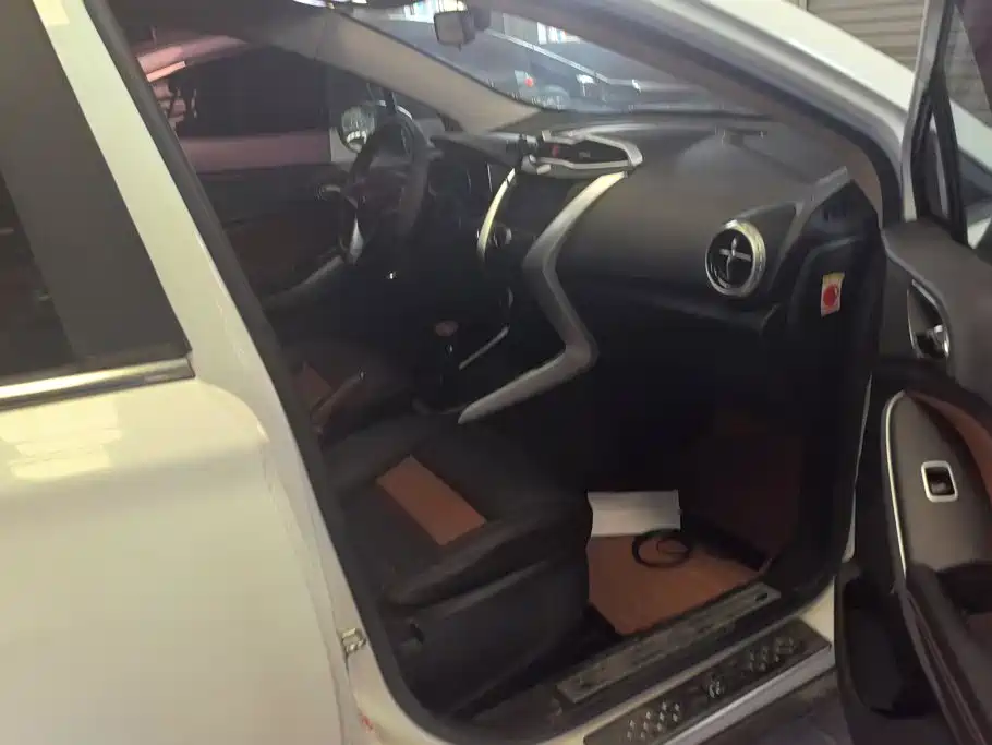 BYD Yuan — миниатюра 8