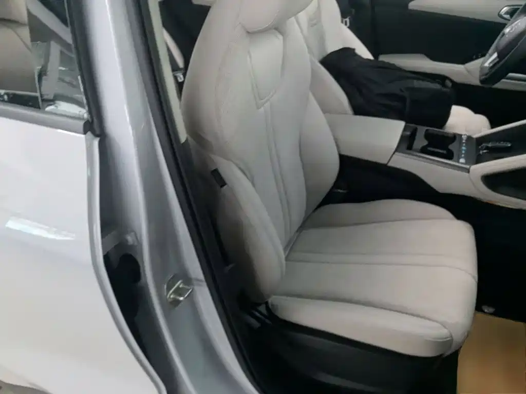 BYD Yuan UP — миниатюра 25