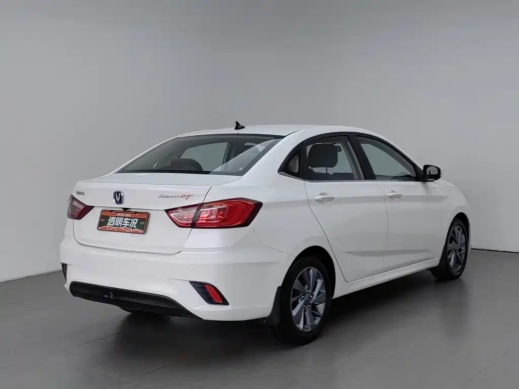 Changan Eado DT — миниатюра 2